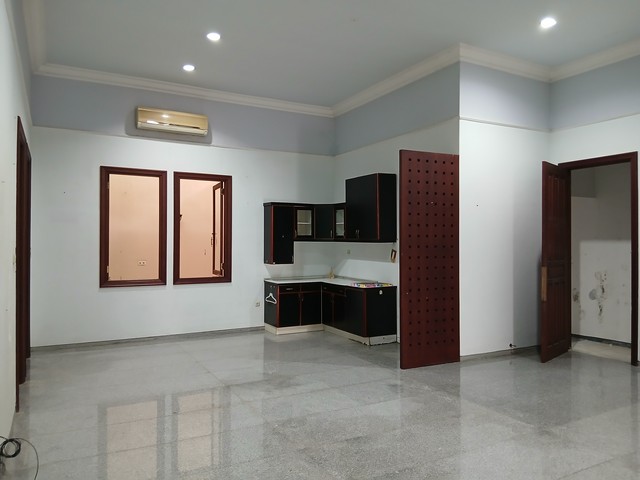 Disewakan Rumah SiapHuni di Simpang Darmo Permai Utara, Surabaya