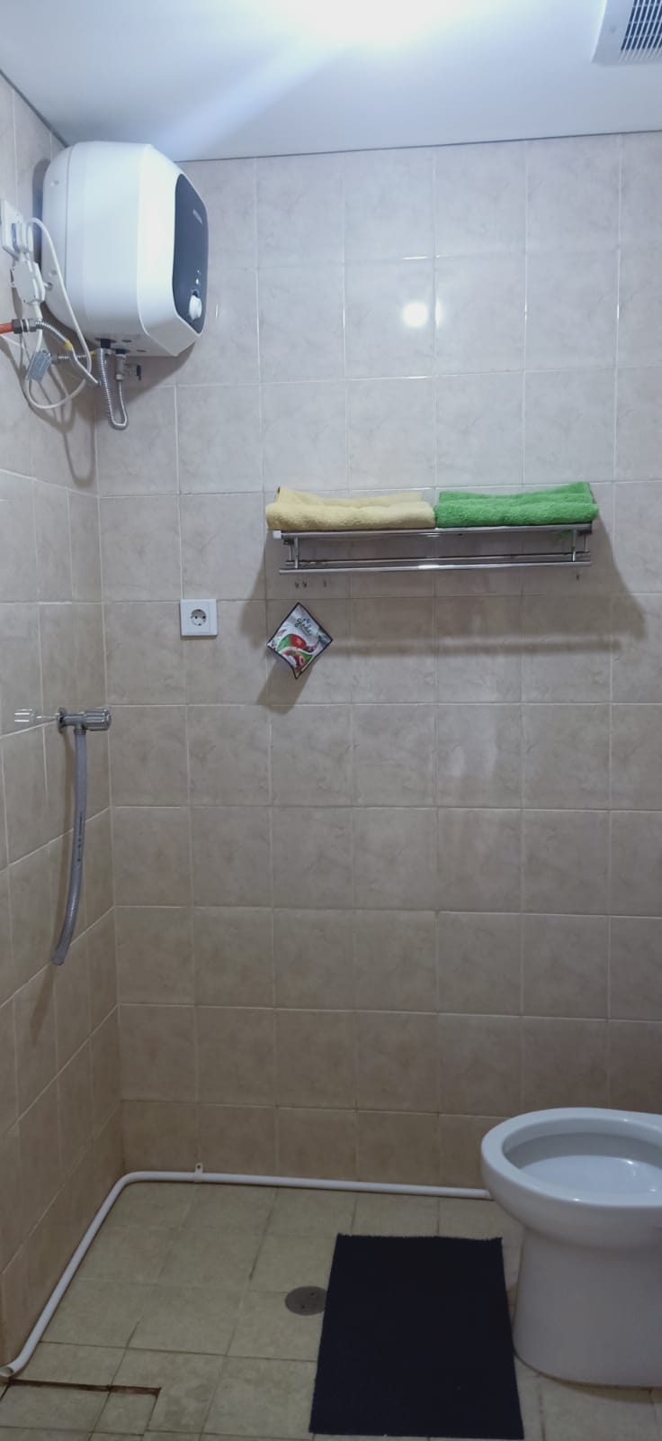 Apartemen Cosmo Terrace Jl. K.H. Mas Mansyur, Kebon Melati