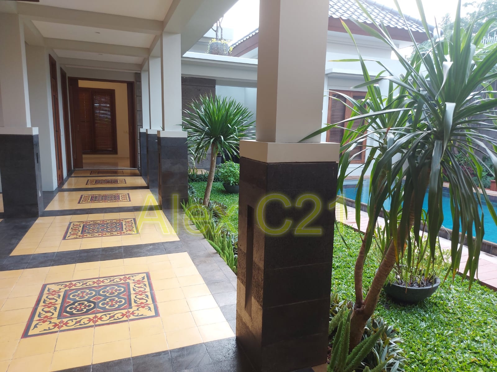 Disewakan Rumah cantik x sewa dari Kedutaan Belanda di Kemang