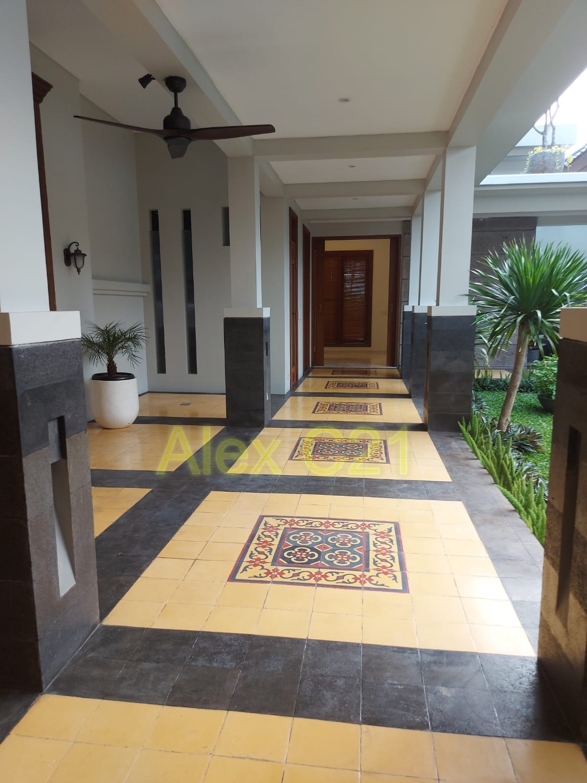 Disewakan Rumah cantik x sewa dari Kedutaan Belanda di Kemang