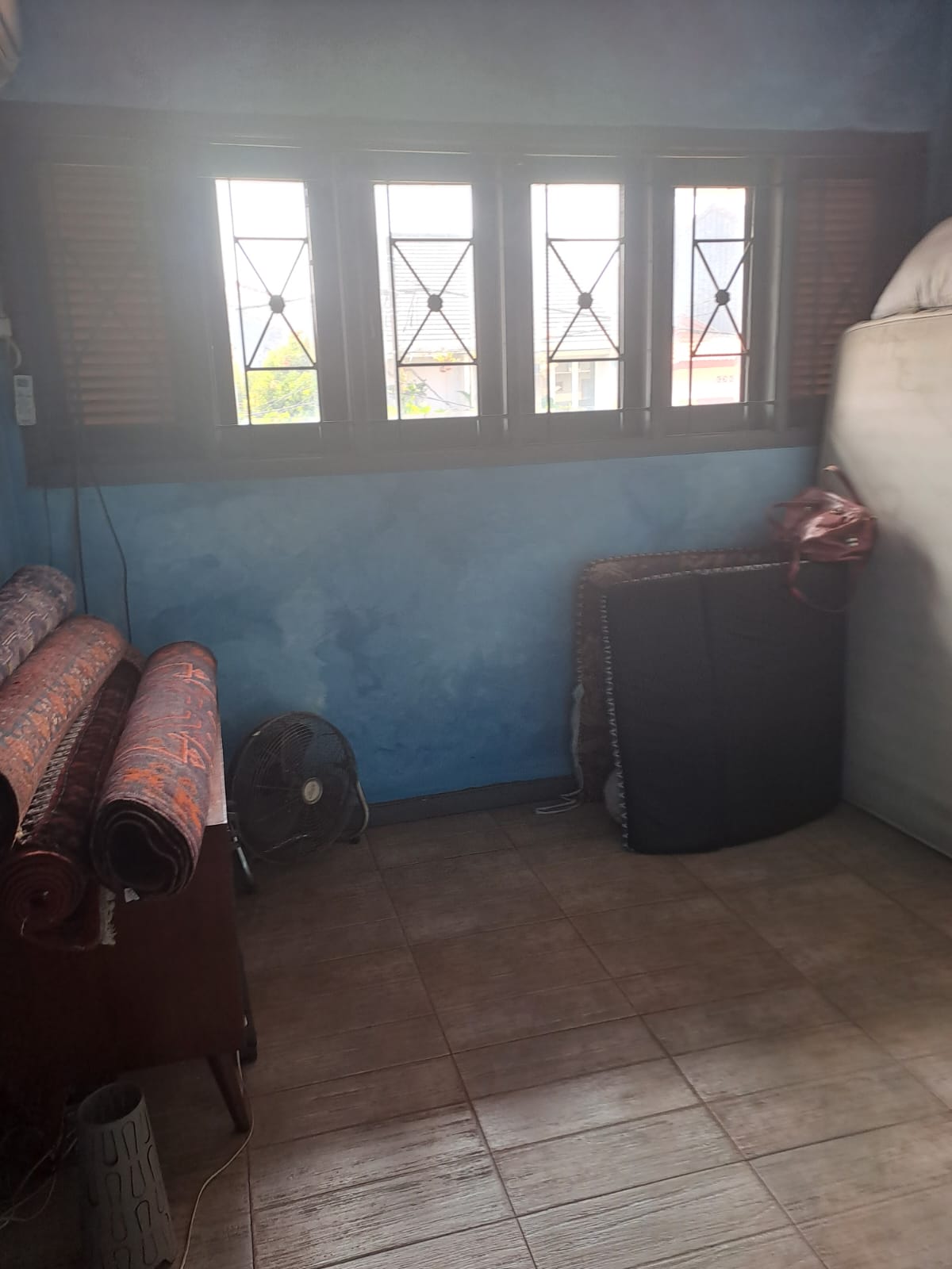 Rumah di lebak bulus dekat stasiun mrt