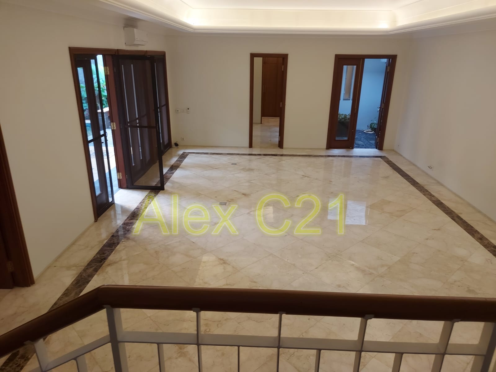 Disewakan Rumah cantik x sewa dari Kedutaan Belanda di Kemang