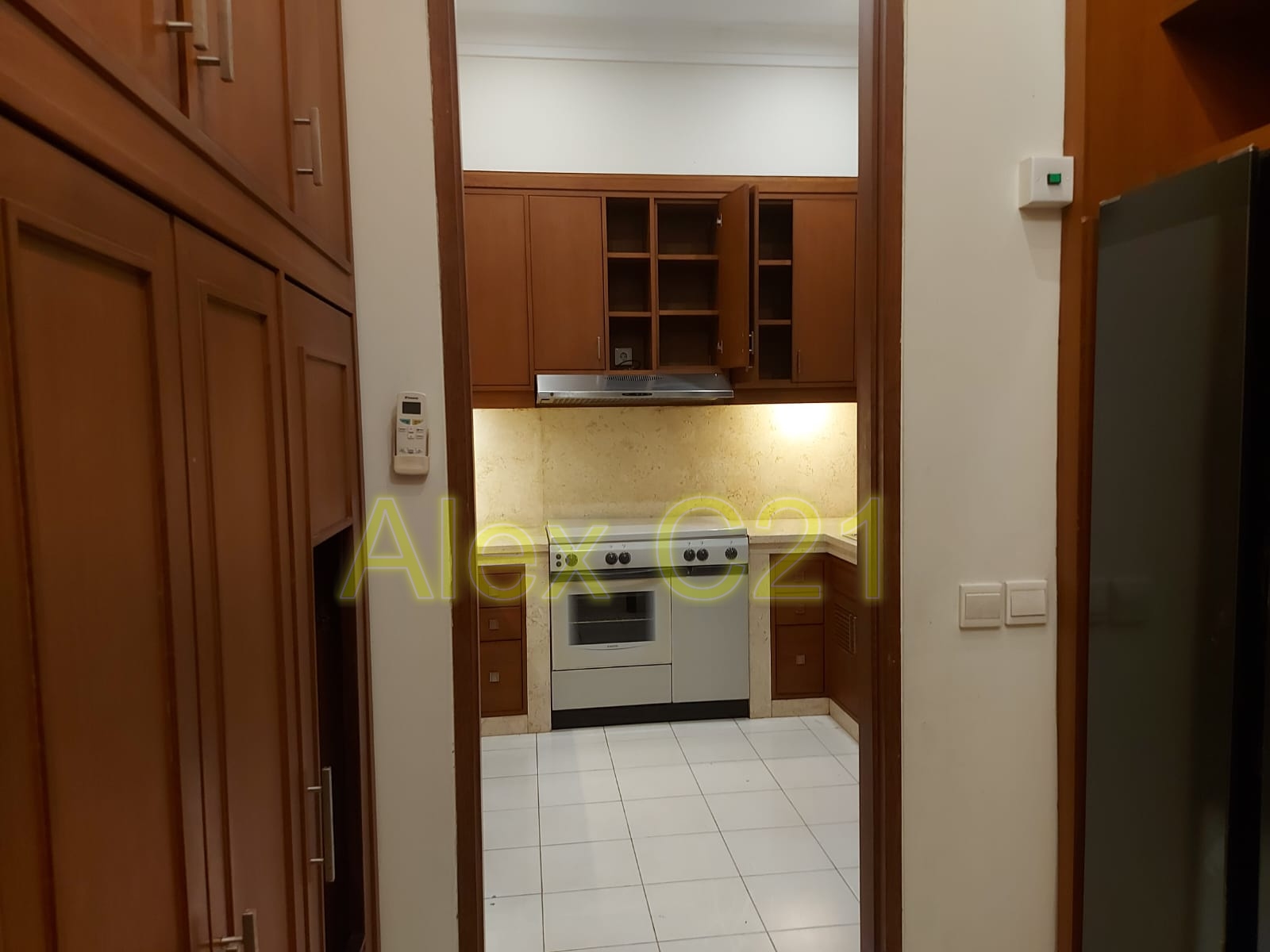 Disewakan Rumah cantik x sewa dari Kedutaan Belanda di Kemang