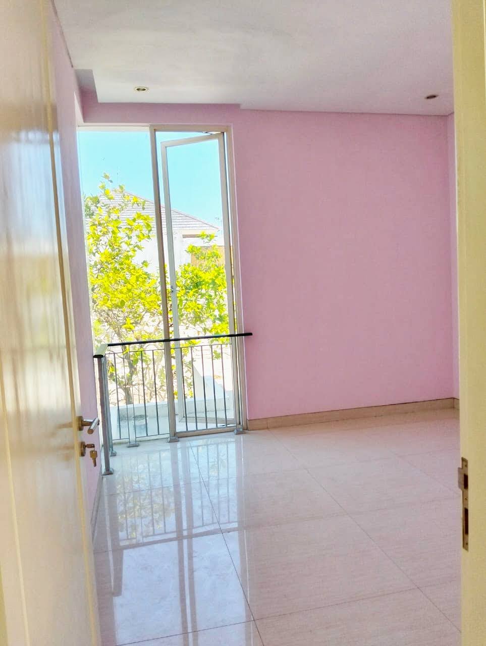 Disewakan Rumah Raya Boulevard PALM BEACH Pakuwon City Surabaya