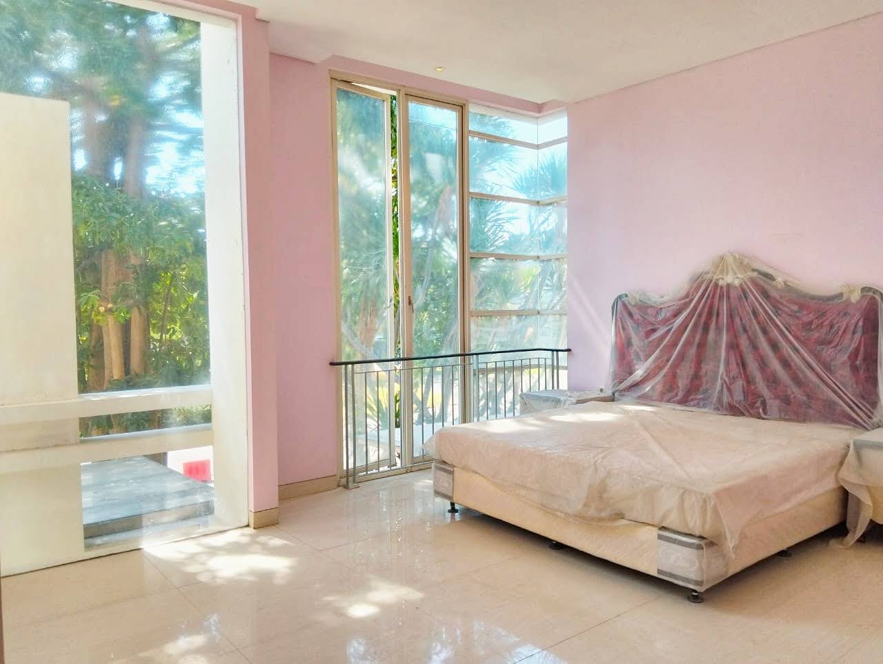 Disewakan Rumah Raya Boulevard PALM BEACH Pakuwon City Surabaya