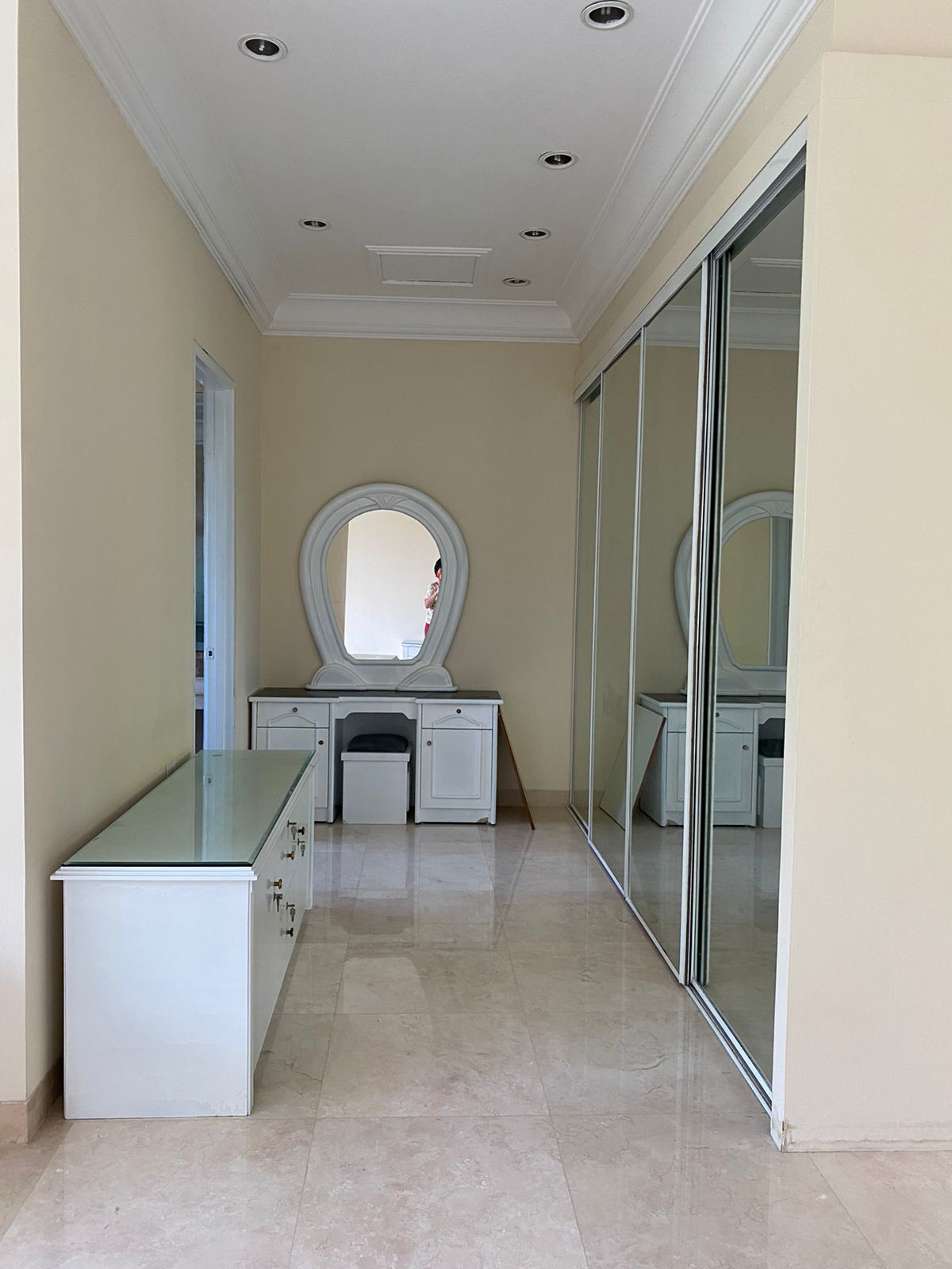 Disewakan rumah mewah di Sunter Agung Podomoro Tanjung Priok