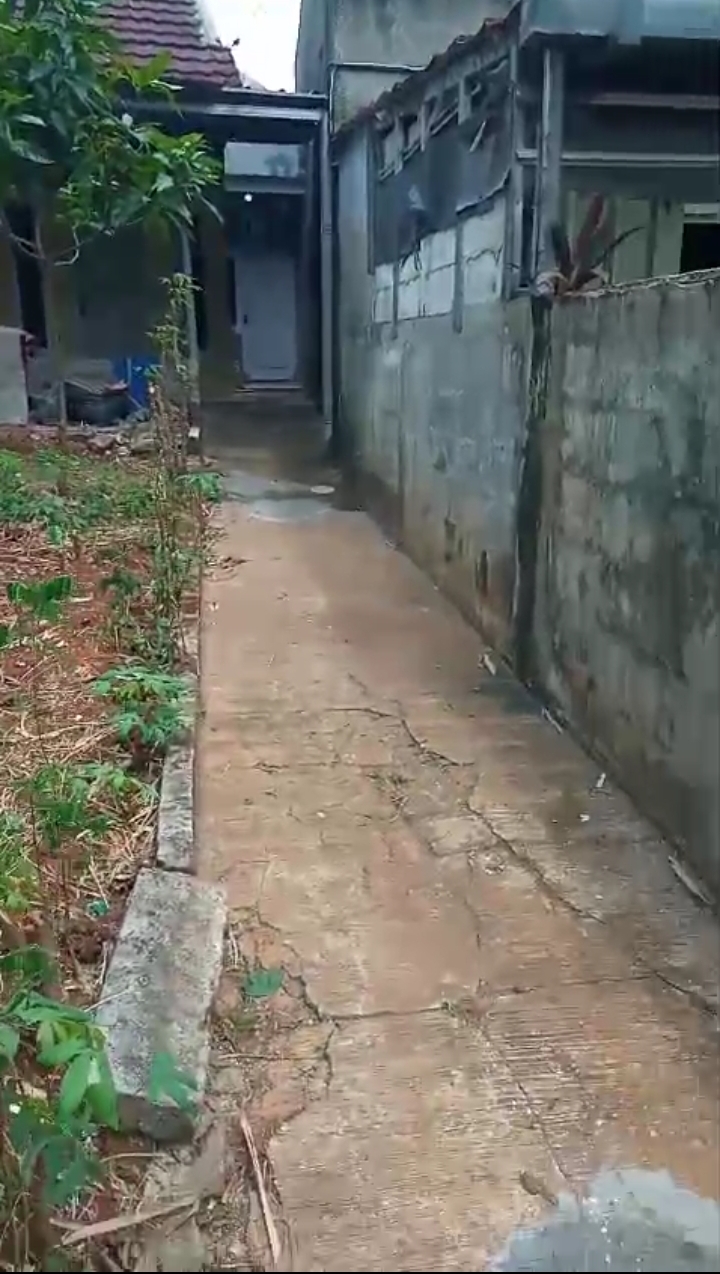 Tanah 210 m2 akses motor jual murah Kalibaru Depok