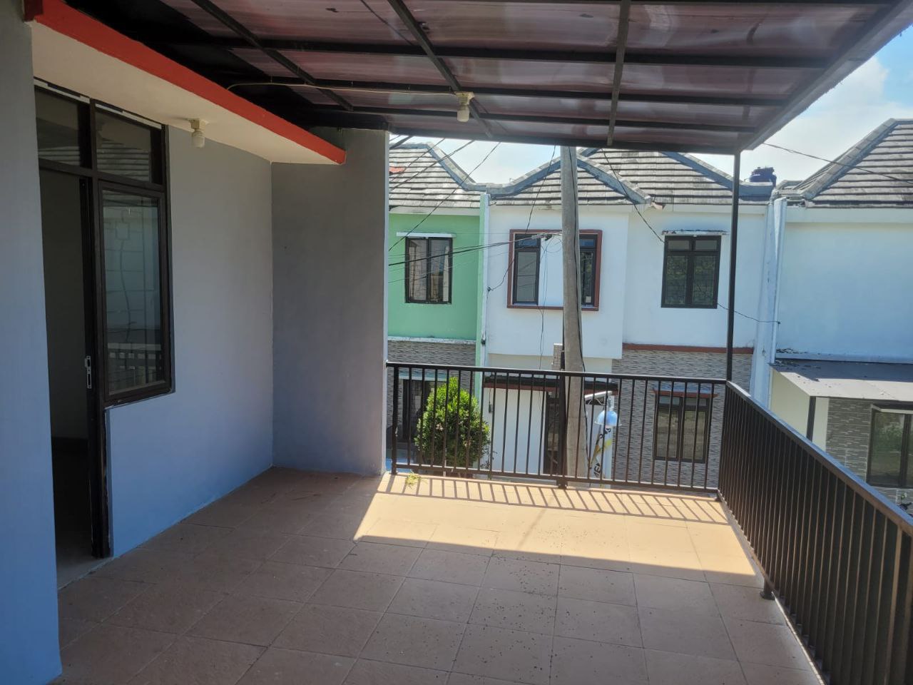 Rumah 2lantai Minicluster Sukahati Cibinong Bogor