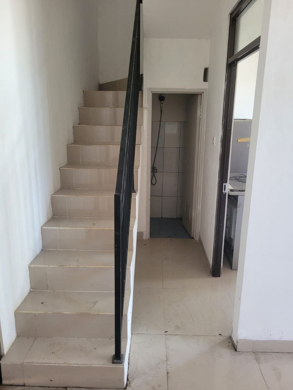 Rumah 2lantai Minicluster Sukahati Cibinong Bogor