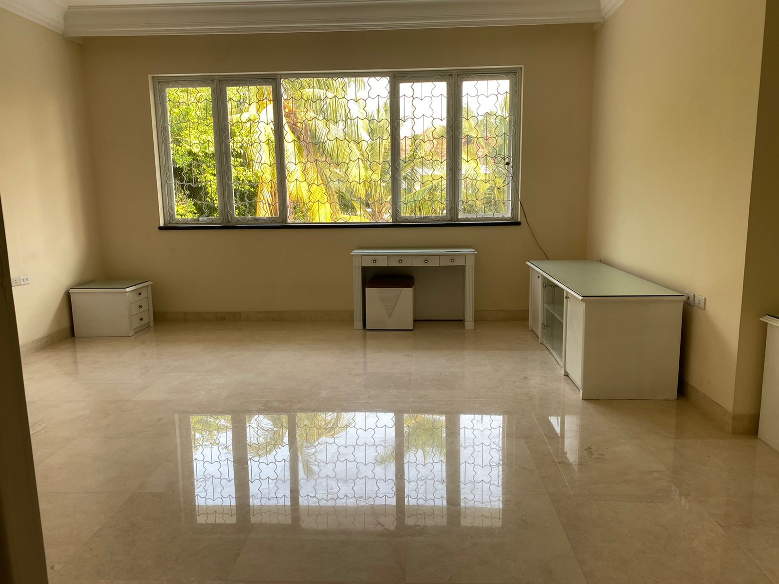 Disewakan rumah mewah di Sunter Agung Podomoro, Tanjung Priok