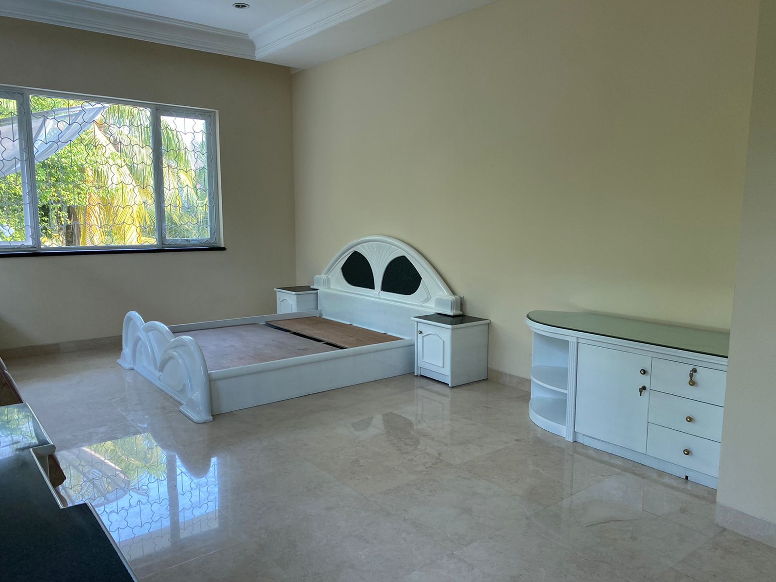 Disewakan rumah mewah di Sunter Agung Podomoro, Tanjung Priok