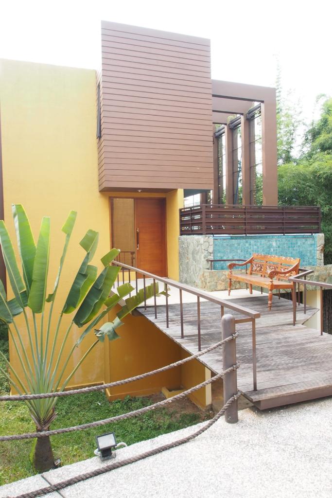 Sewa Town house B U dengan swimming pool di Kemang