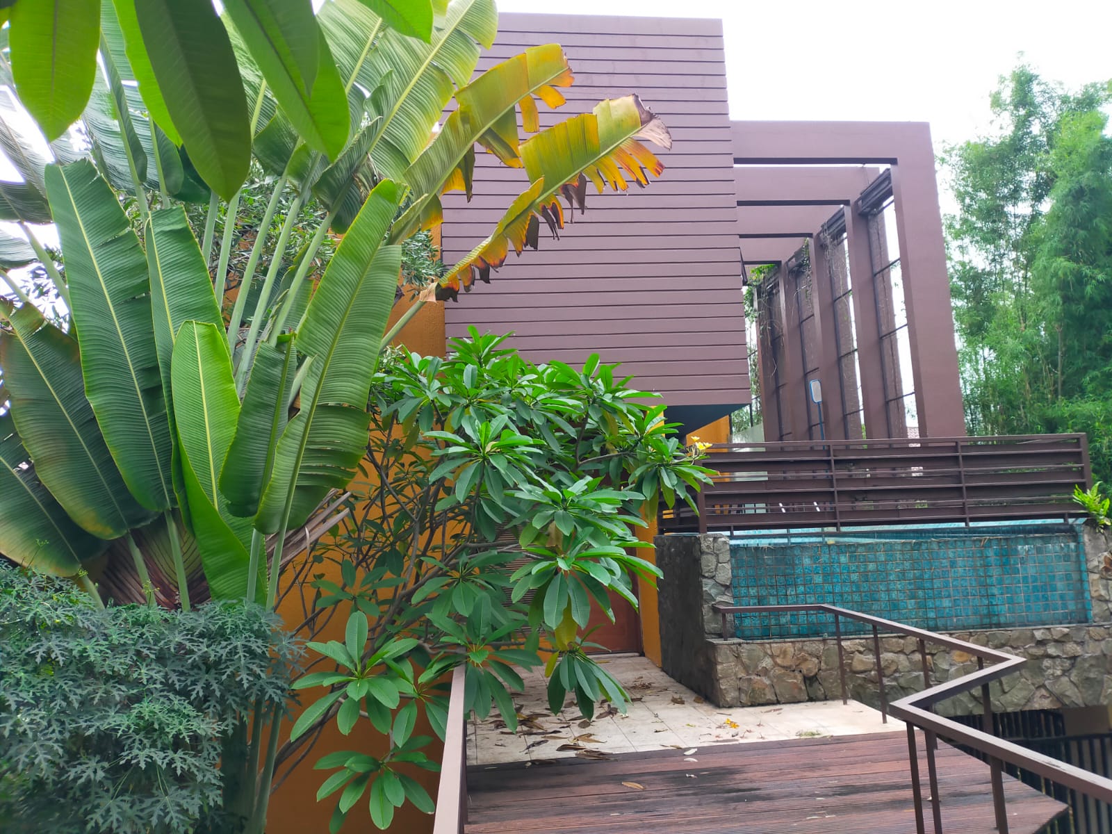 Sewa Town house B U dengan swimming pool di Kemang