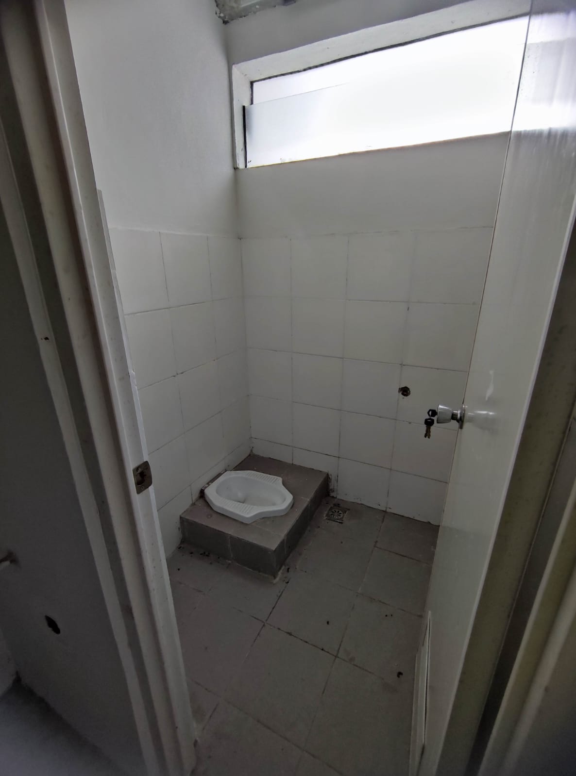 Disewa gudang gandeng 2unit lokasi Harapan Indah 1