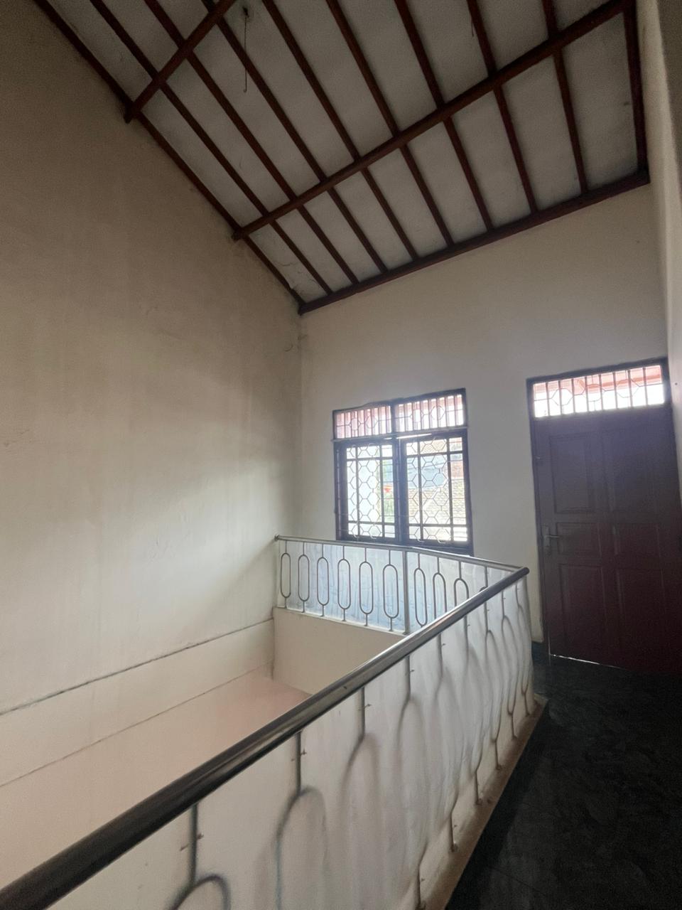 Disewa rumah siaphuni bagus di Harapan Indah 1 Bekasi