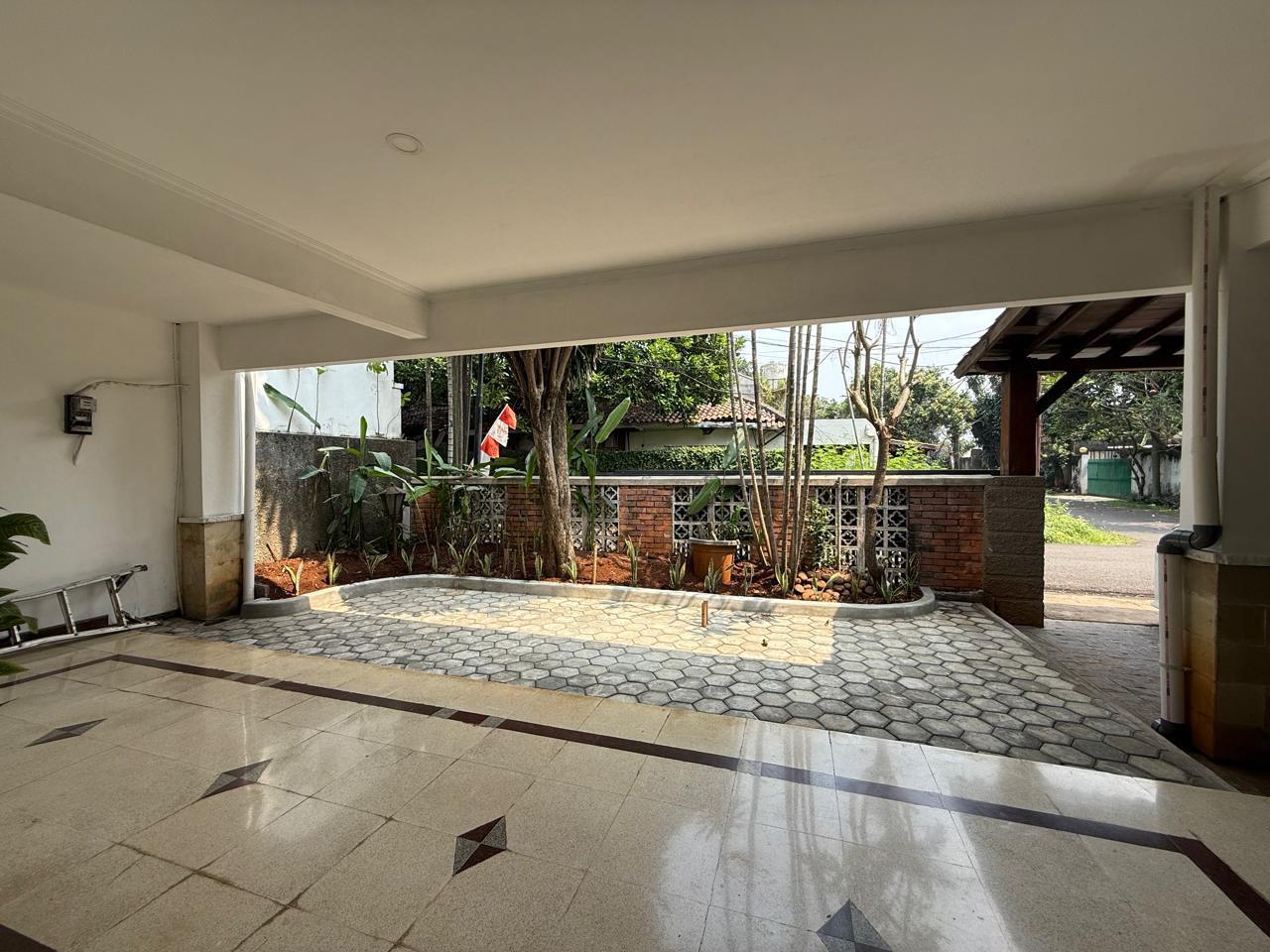 Sewa Rumah tinggal asri siap huni area Ampera-Kemang, Cilandak