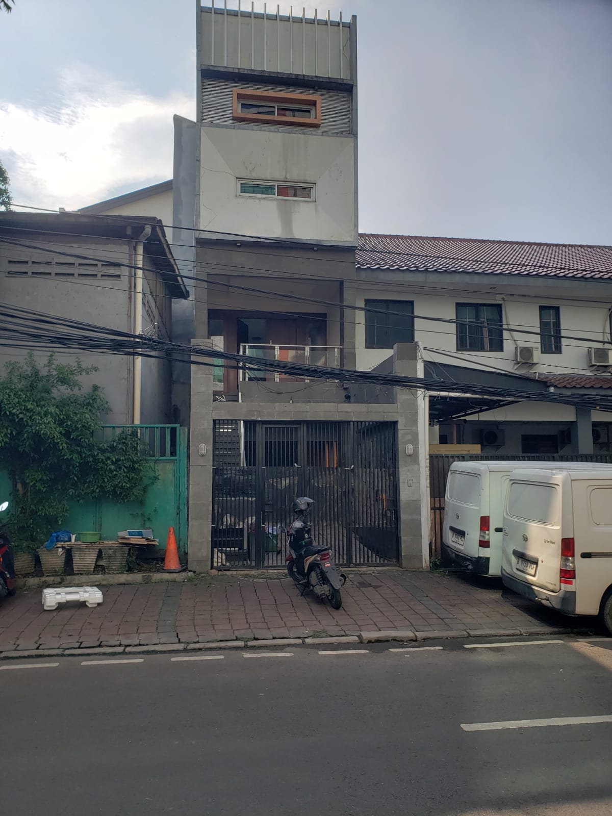 Turun Harga, Dijual Cepat Rumah Jl.Kramat,Kenari,Senen,JakPusat