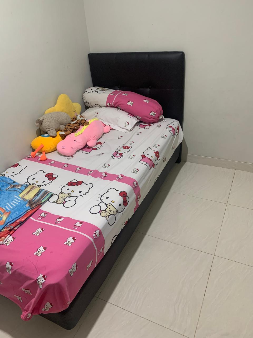 Sewa 2 bedrooms Apartemen Green Sedayu , Tower Pasadena