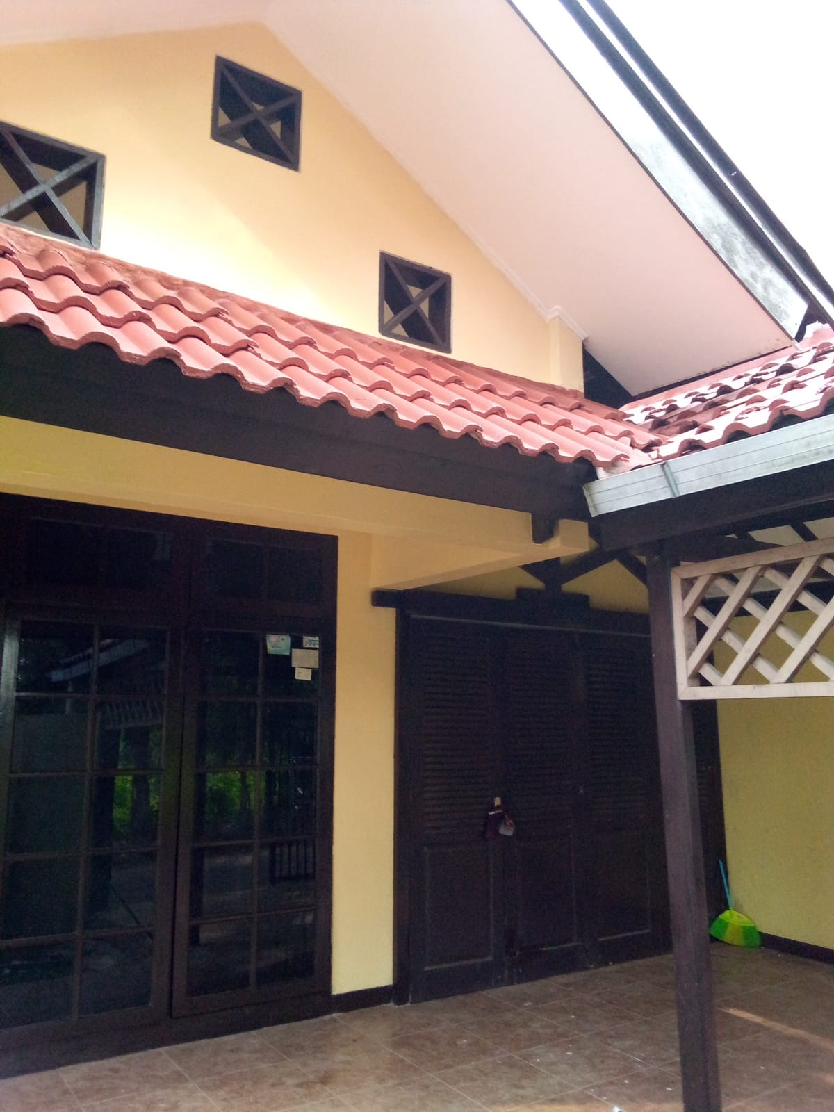 Jual rumah cantik di Cipinang Indah, Pondok Bambu, Duren Sawit