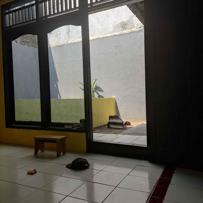 DIJUAL MURAH RUMAH PLUS TOKO DI VILLA NUSA INDAH 2 BLOK Y