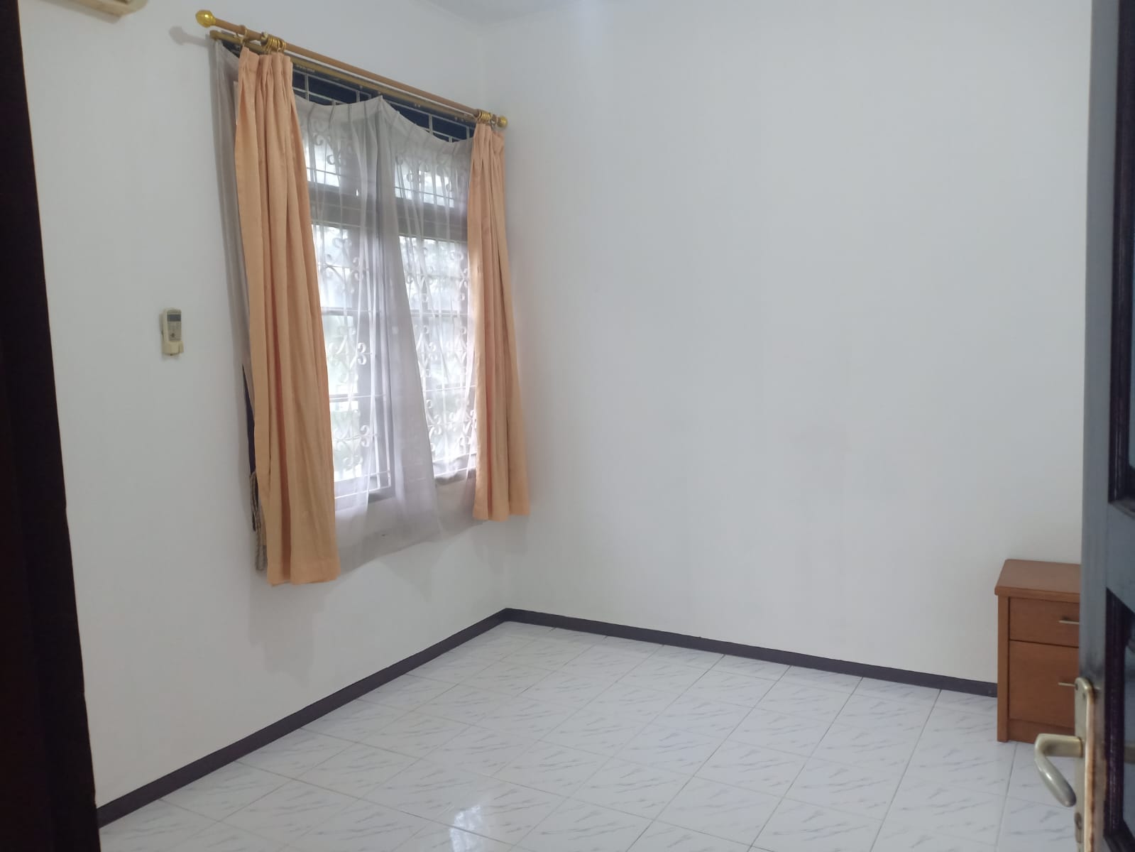 Jual rumah cantik di Cipinang Indah, Pondok Bambu, Duren Sawit