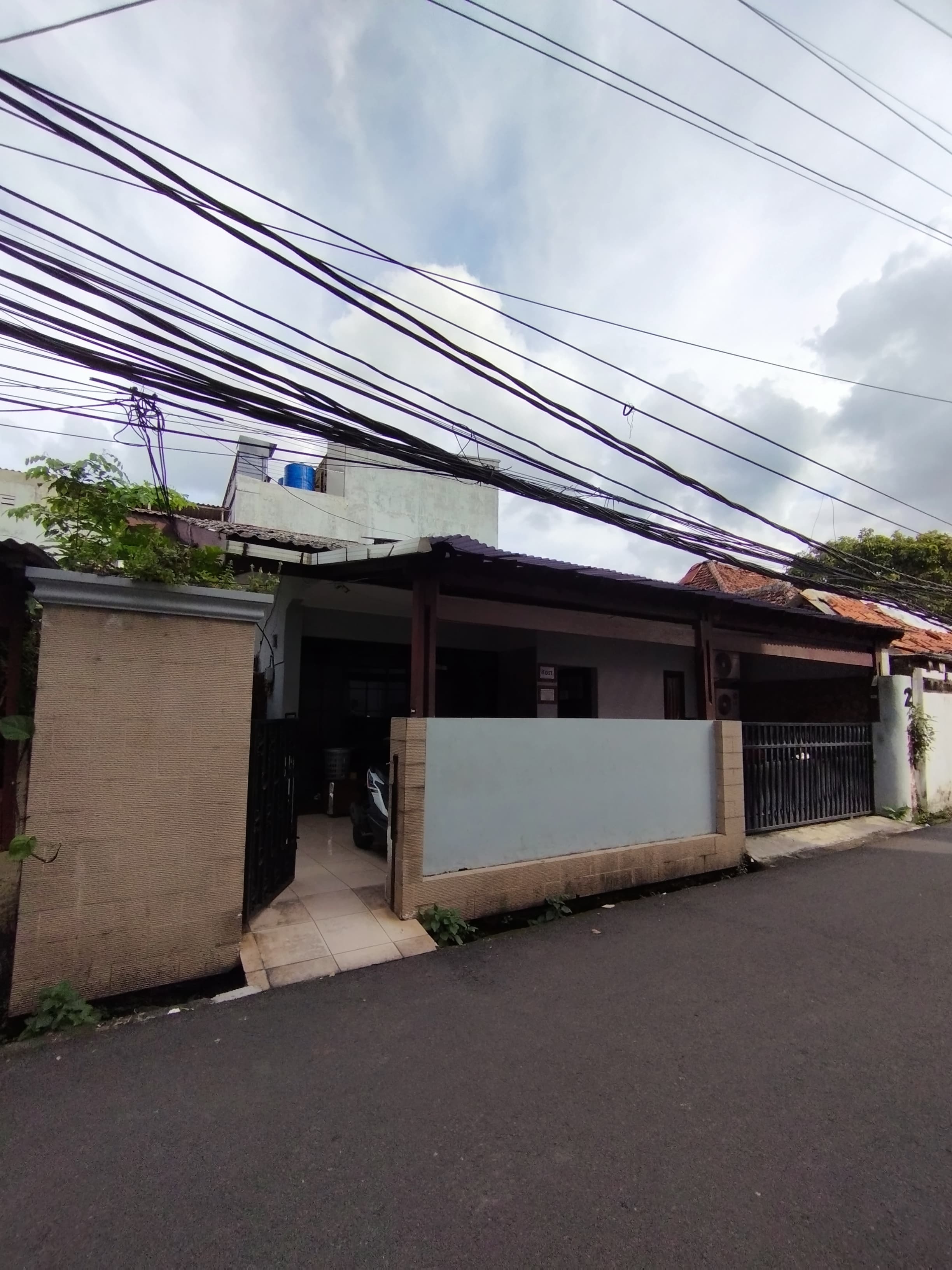 Jual rumah kost 16 kamar di Kuningan, Setia Budi, Jakarta Selata