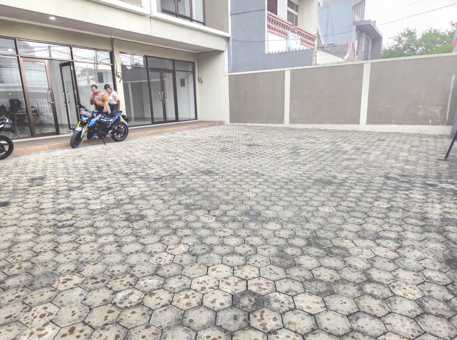 Jual 3 ruko gandeng baru di Rawa Bunga, Jatinegara, Jakarta Timu