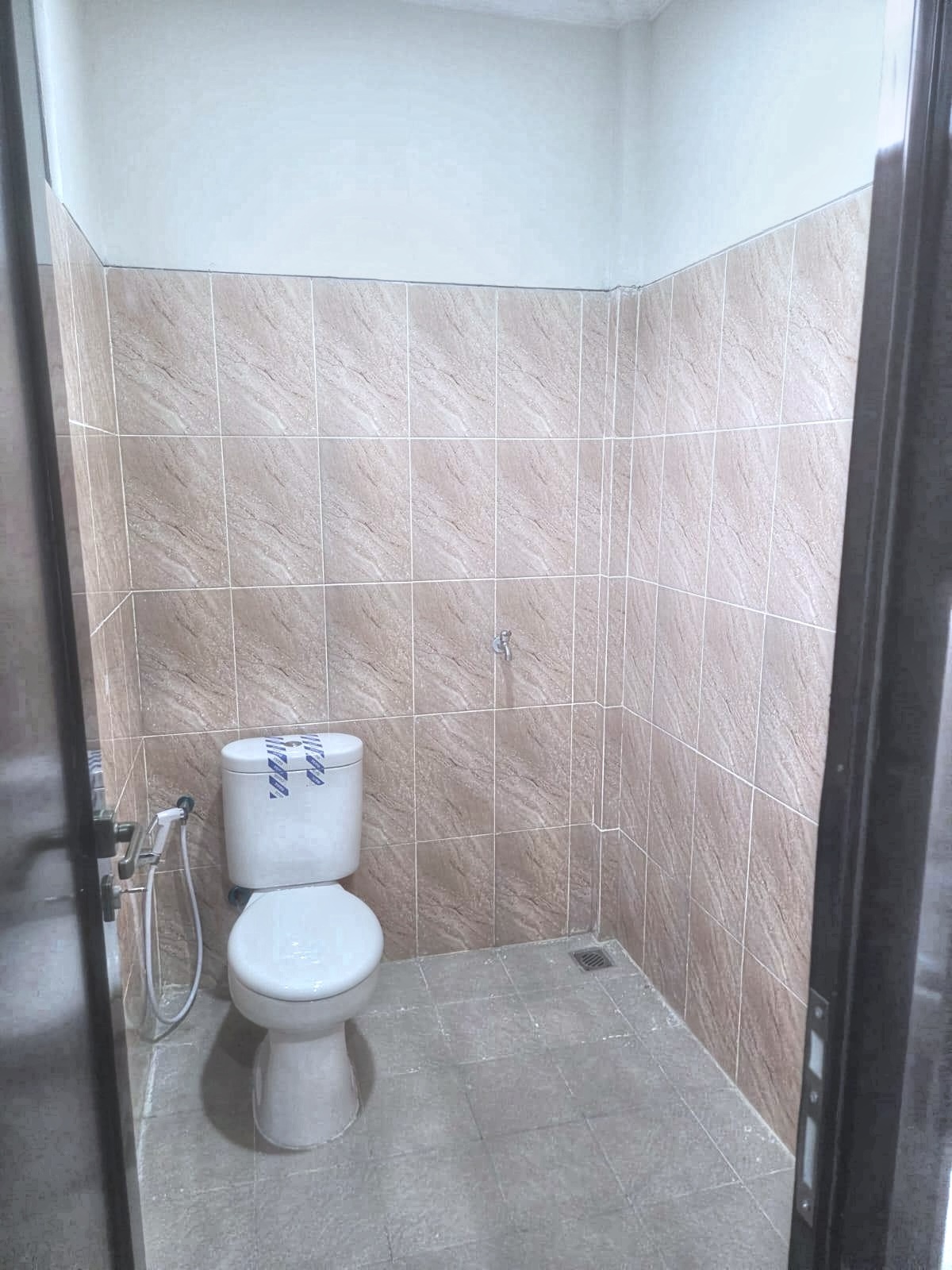 Jual 3 ruko gandeng baru di Rawa Bunga, Jatinegara, Jakarta Timu