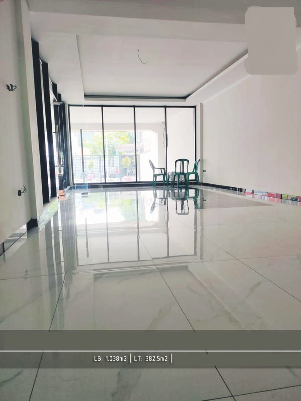 Jual 2 unit ruko baru 2 muka dengan lift di Jatinegara, Jakarta