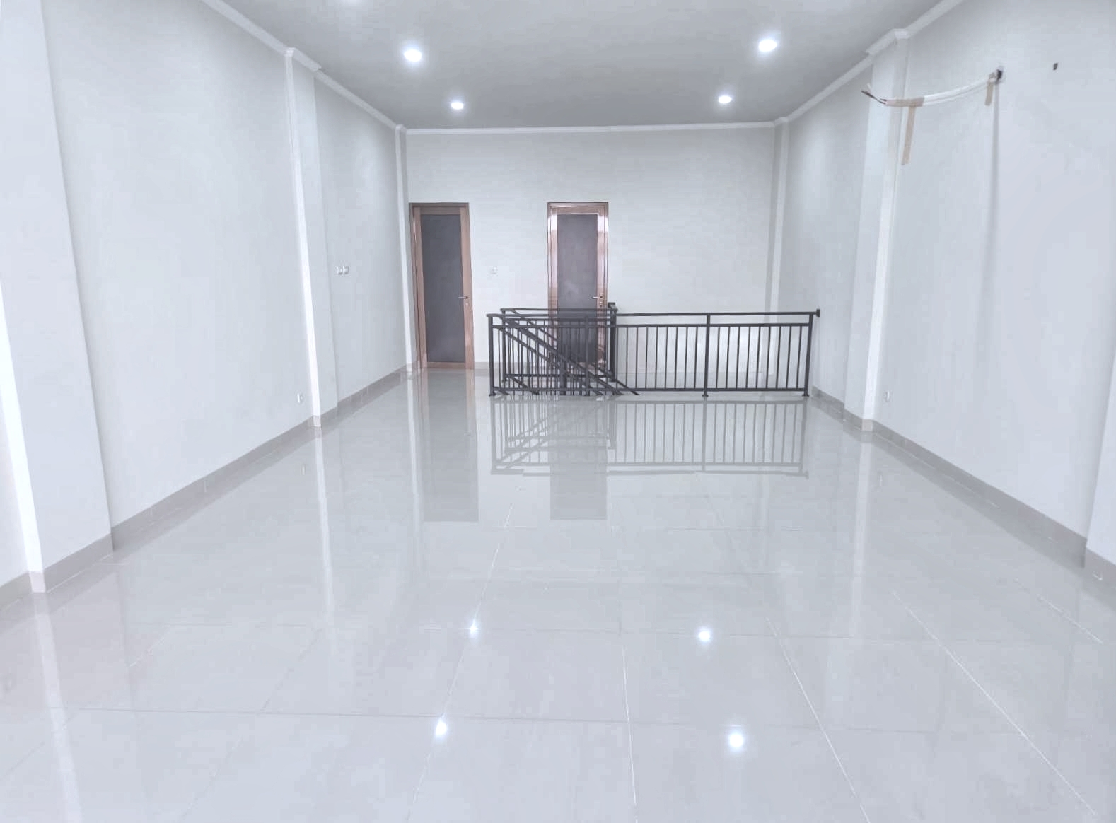 Jual 3 ruko gandeng baru di Rawa Bunga, Jatinegara, Jakarta Timu