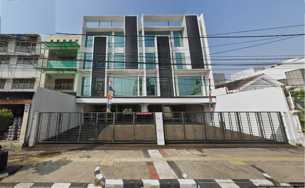 Jual 2 unit ruko baru 2 muka dengan lift di Jatinegara, Jakarta