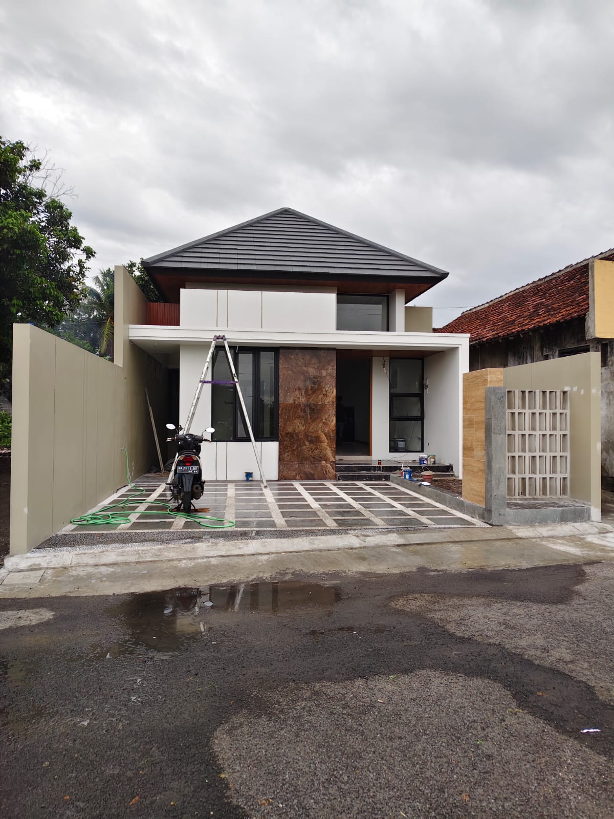 Rumah Modern dekat Pasar Gentan Jl Kaliurang km 10