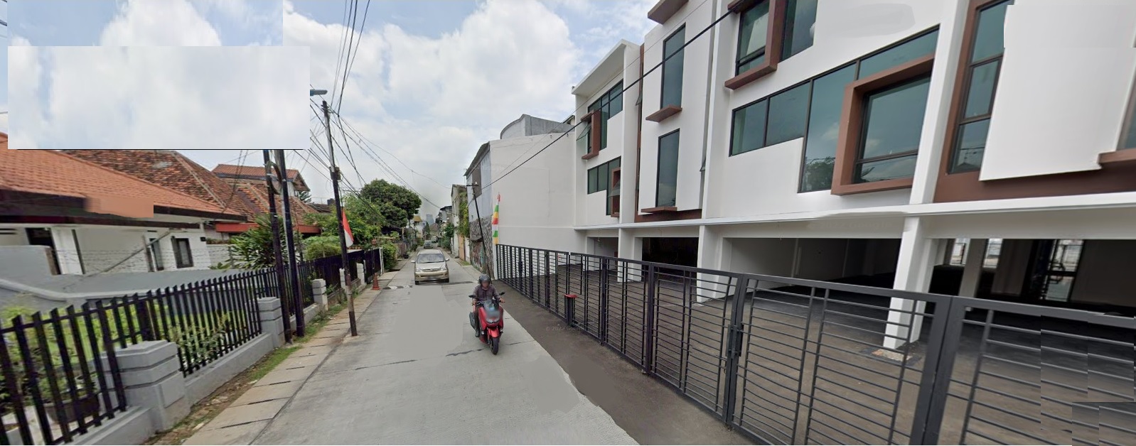 Jual 2 unit ruko baru 2 muka dengan lift di Jatinegara, Jakarta