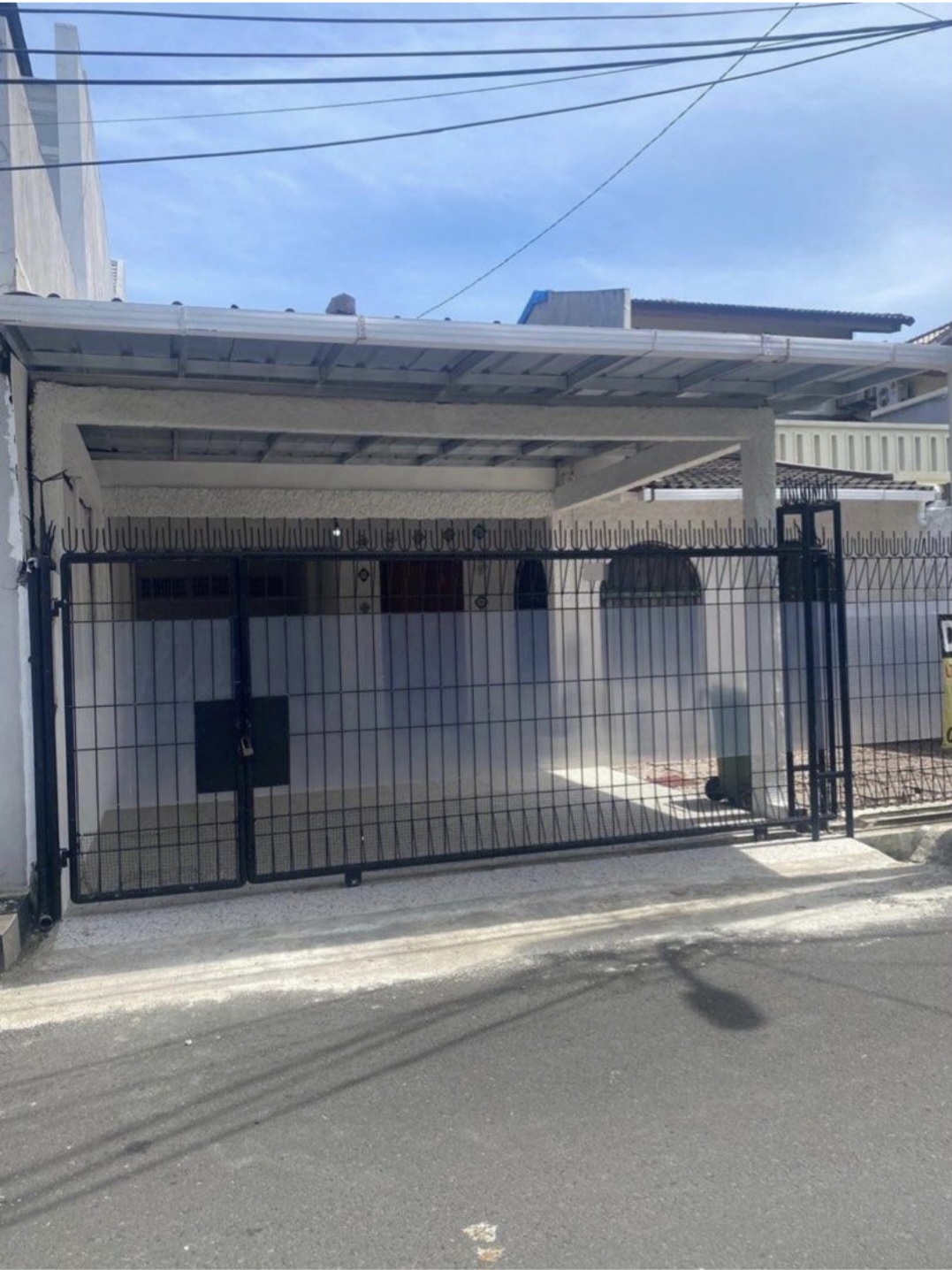 Rumah di lebak bulus dekat stasiun mrt