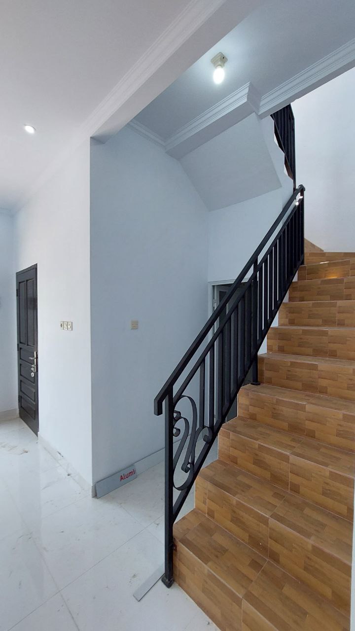 RUMAH DI KOTA DEPOK DEKAT PINTU TOLL CIJAGO