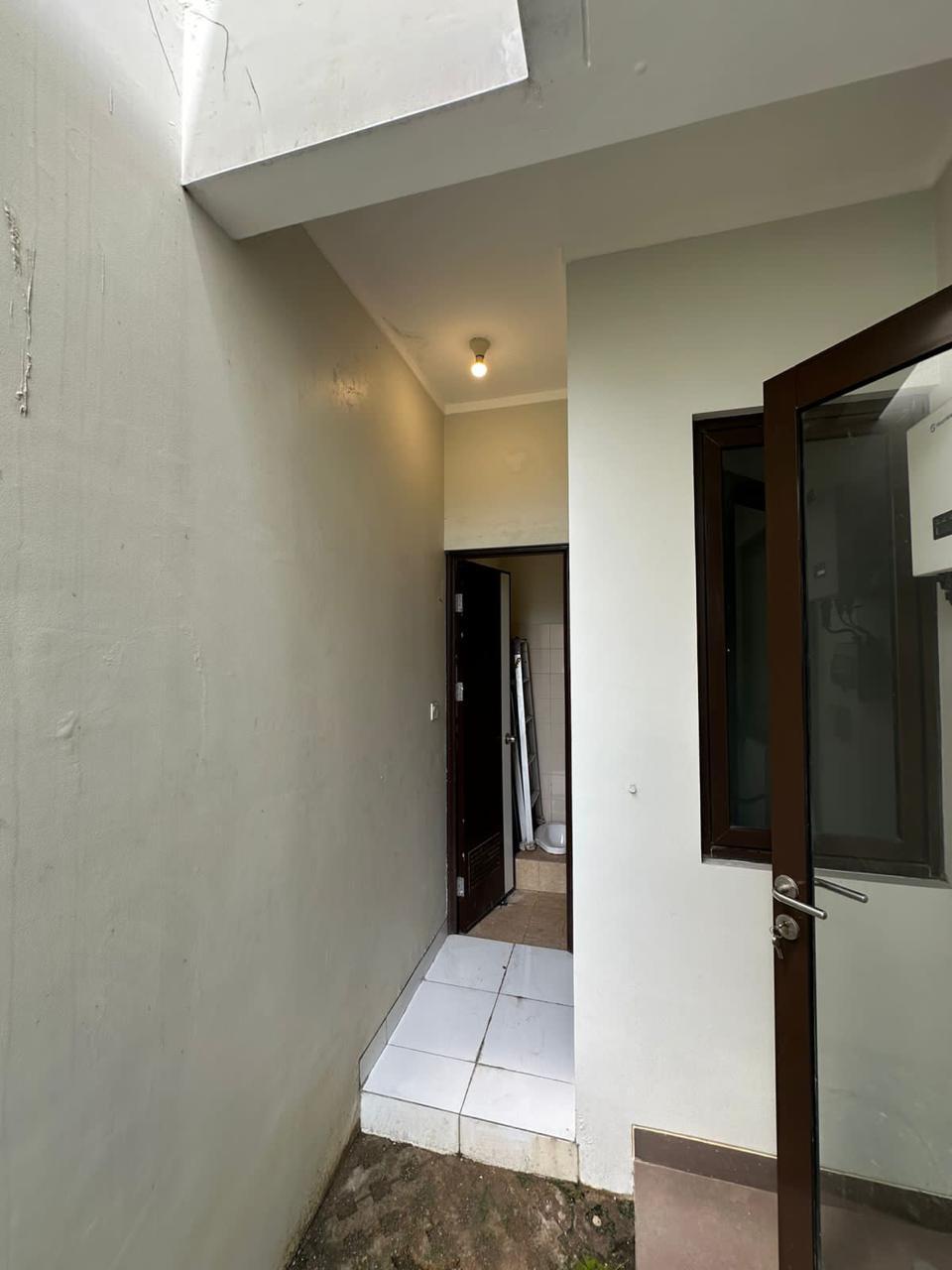 Dijual rumah di Summarecon Bekasi Burgundy Residence The Orchard