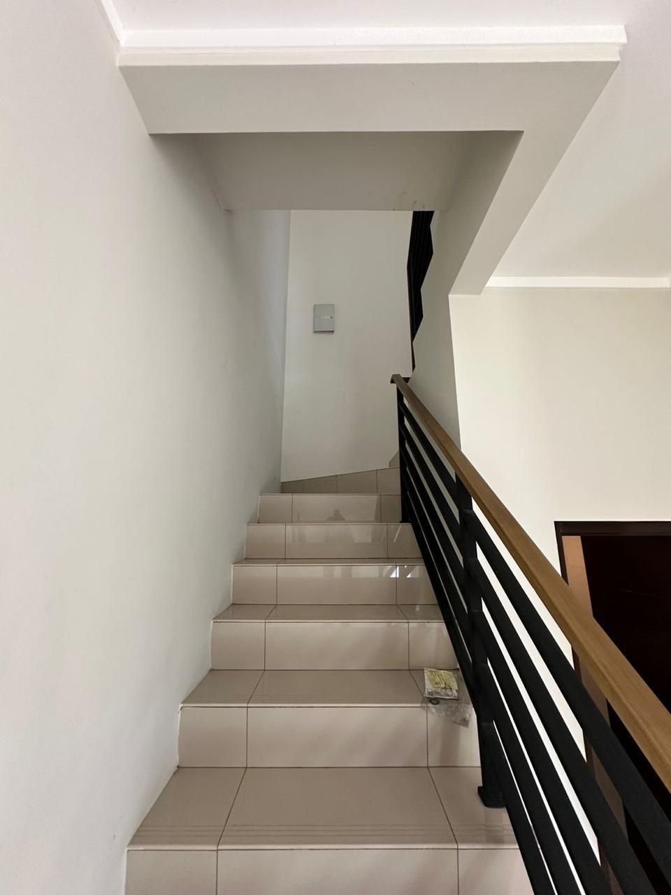 Dijual rumah di Summarecon Bekasi Burgundy Residence The Orchard