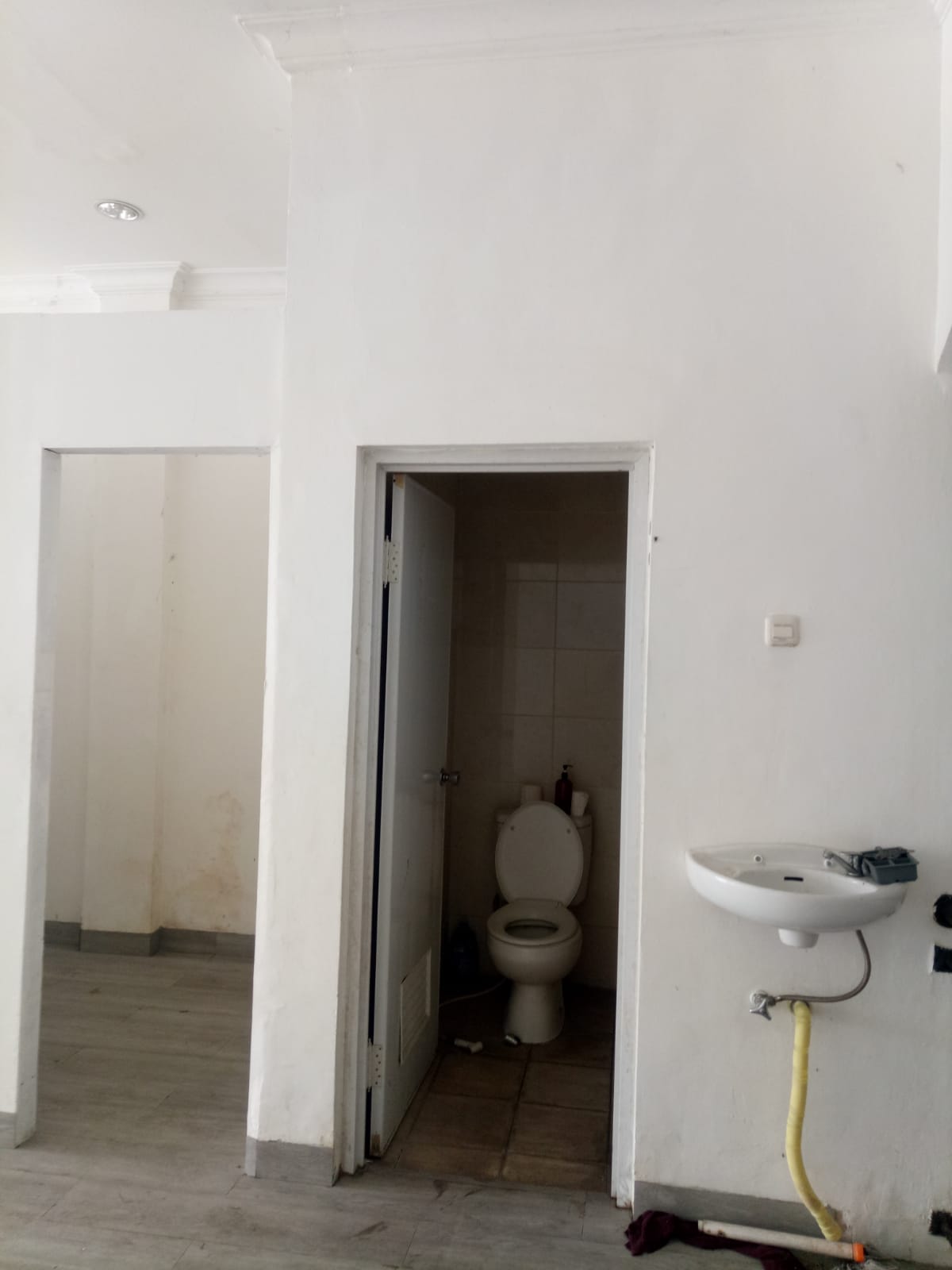 Jual/Sewa ruko 4 lantai di Pejaten Timur, Pasar Minggu, Jaksel