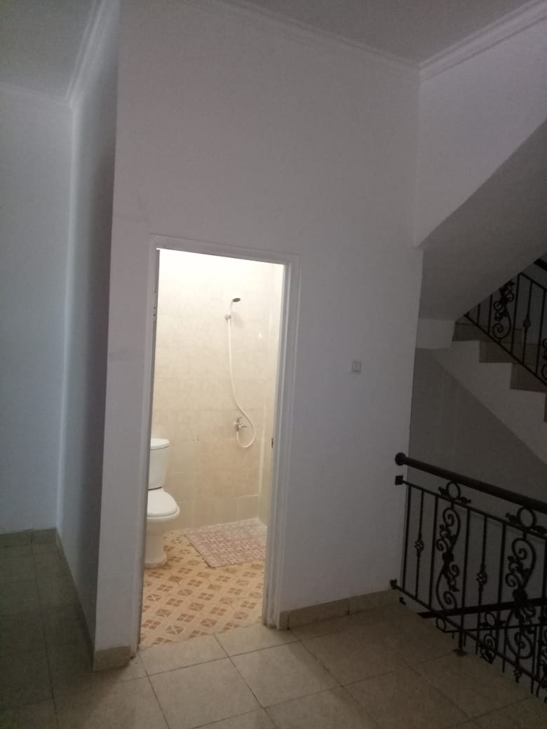 Jual/Sewa ruko 4 lantai di Pejaten Timur, Pasar Minggu, Jaksel