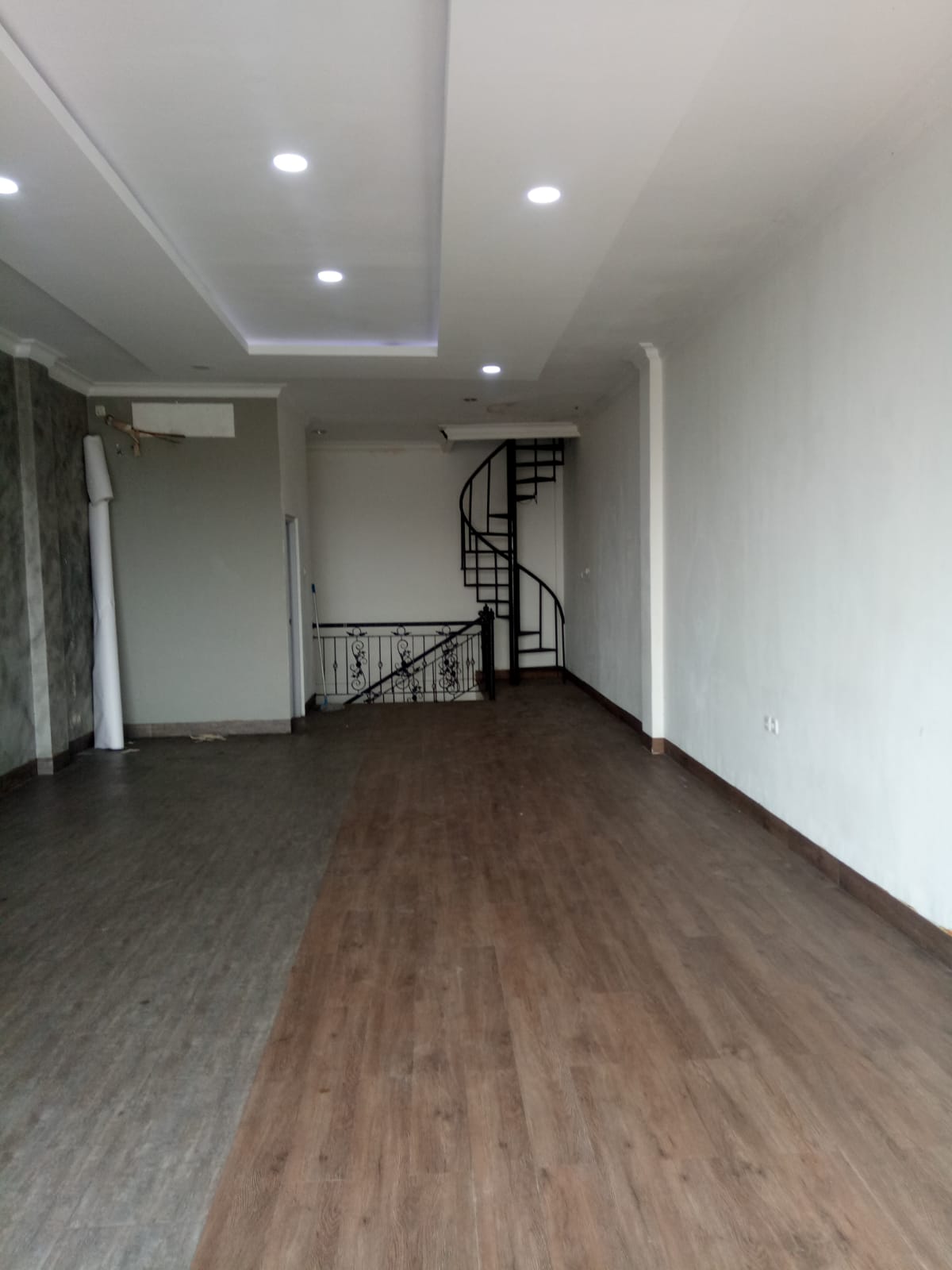 Jual/Sewa ruko 4 lantai di Pejaten Timur, Pasar Minggu, Jaksel