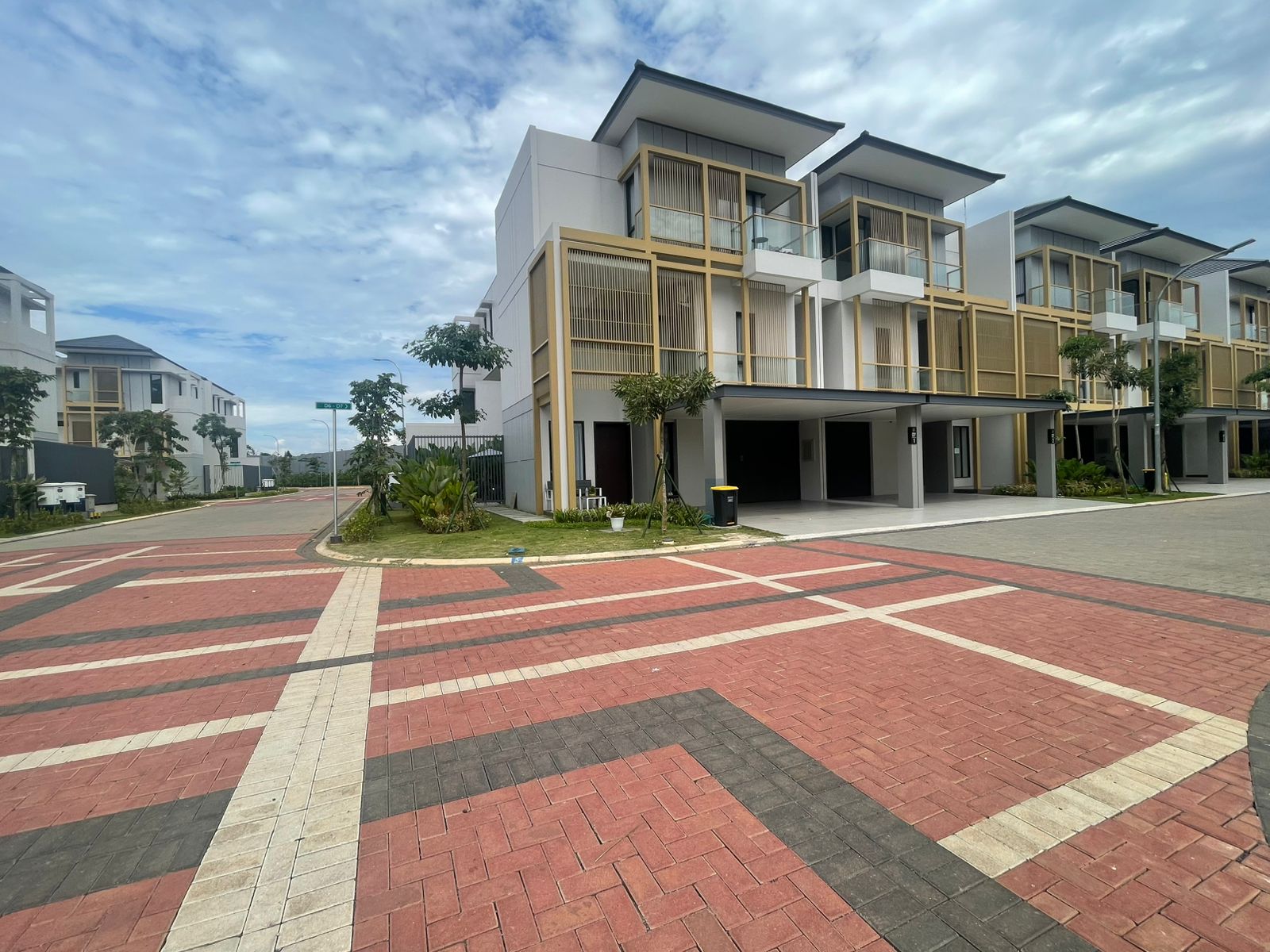 Jual rumah cluster Aerra by Eonna di BSD, Cicalengka, Tangerang