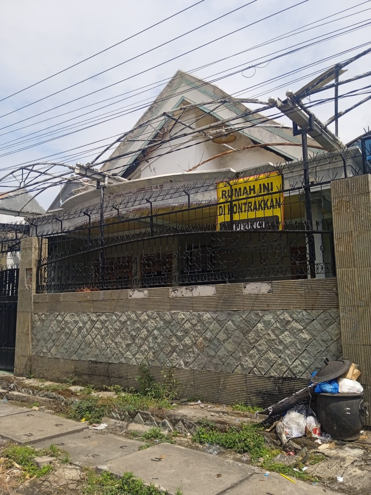 rumah disewakan asem jajar surabaya