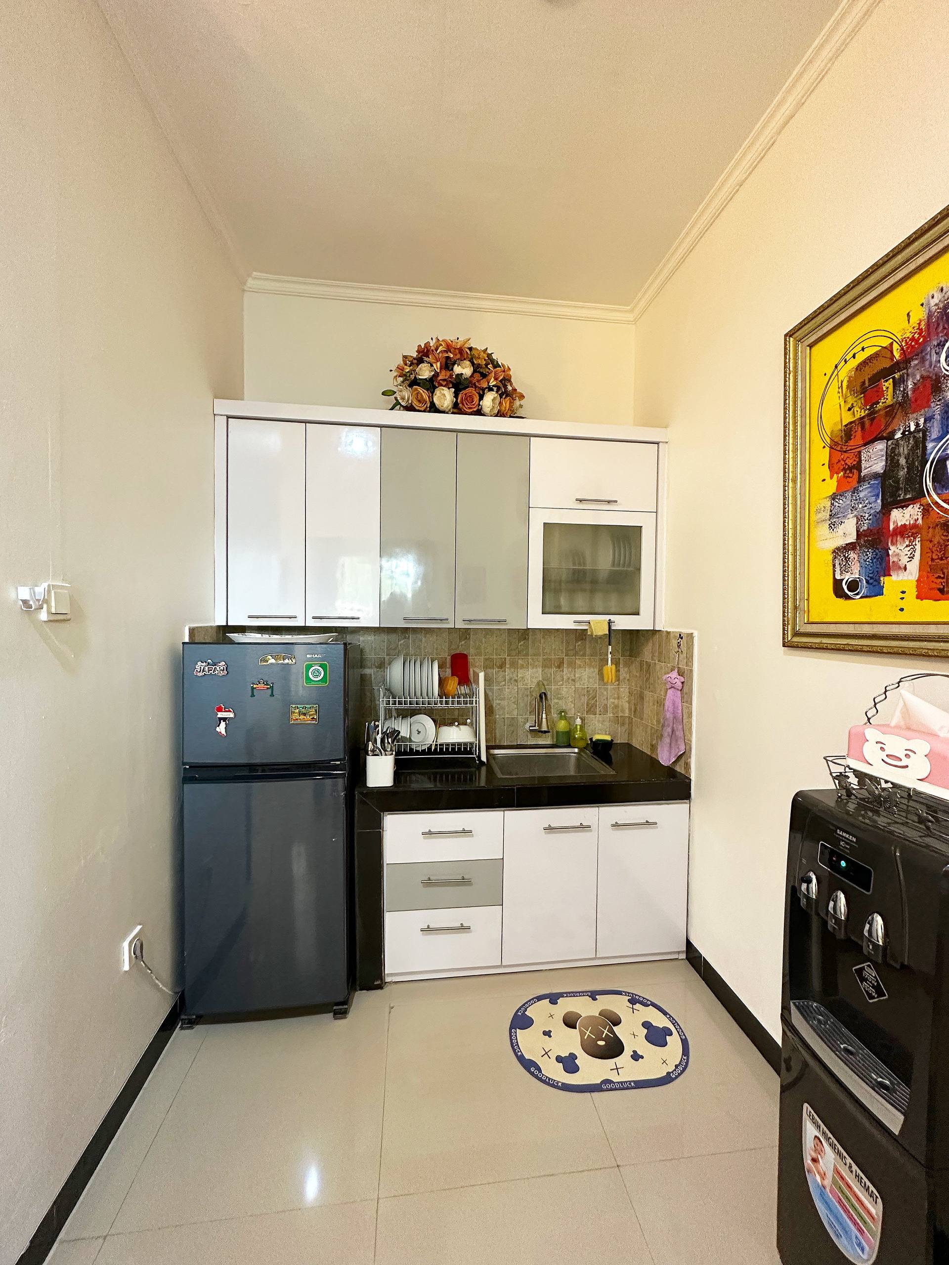 Rumah second 2lantai nyaman terawat di Pondok Melati Kota Bekasi