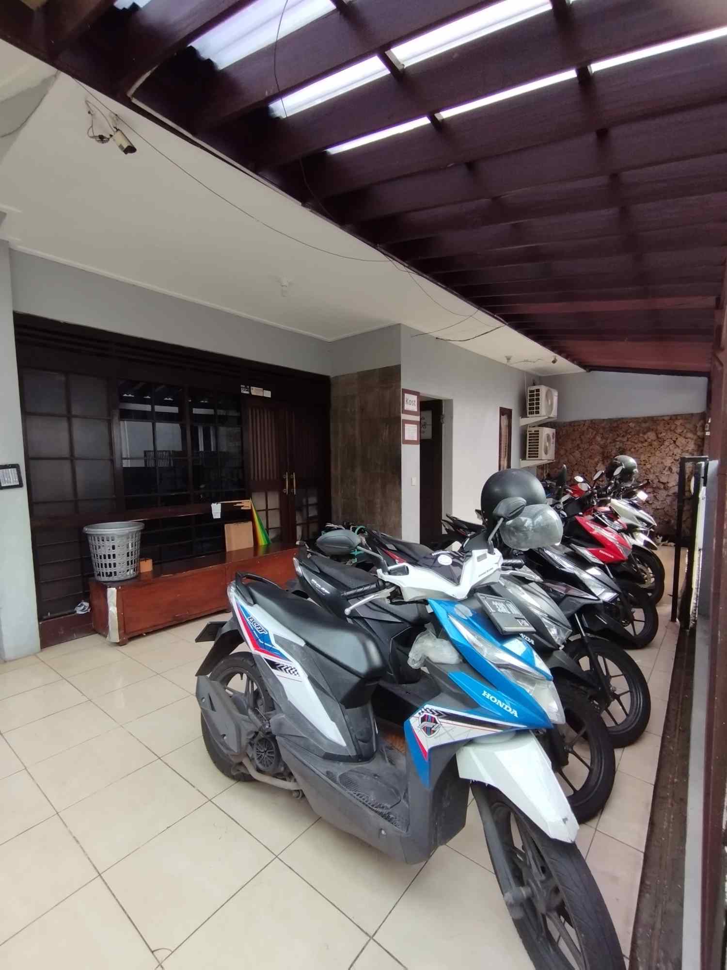 Jual Rumah kost 16 kamar di Kuningan, Setia Budi Jakarta Selatan