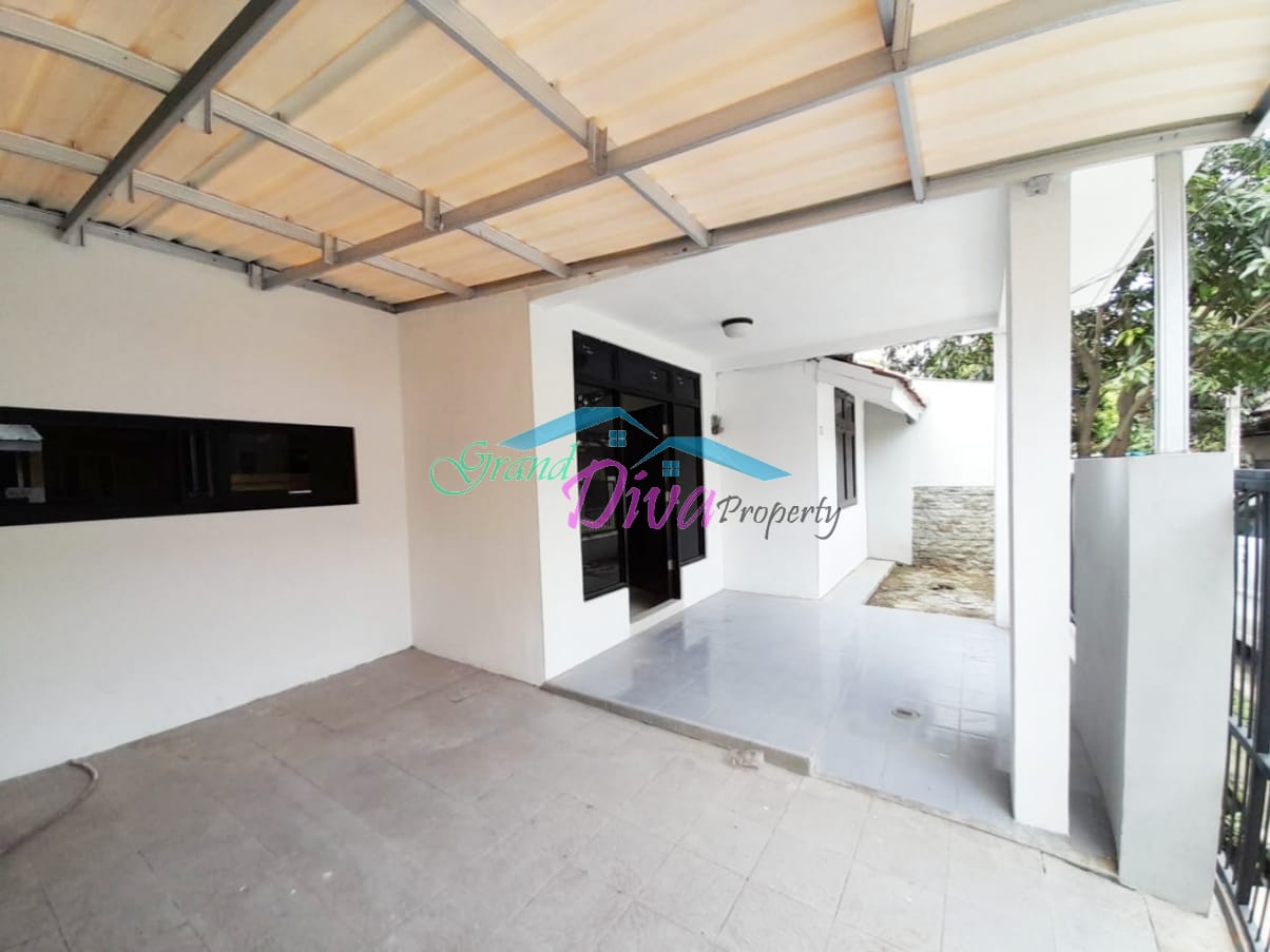 RUMAH DI SURYA MANDALA BEKASI SELATAN
