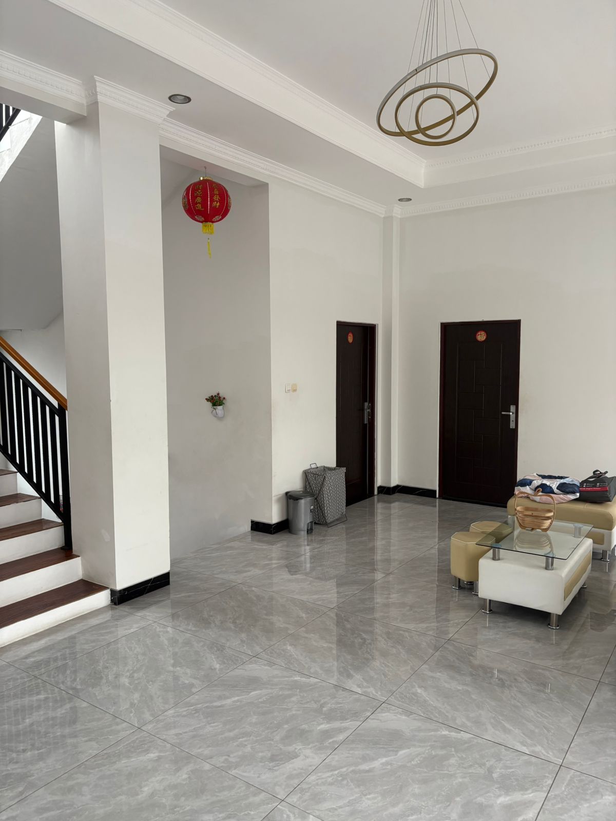 Jual Rumah dengan bangunan tanah kosong di Taman Rahayu, Setu