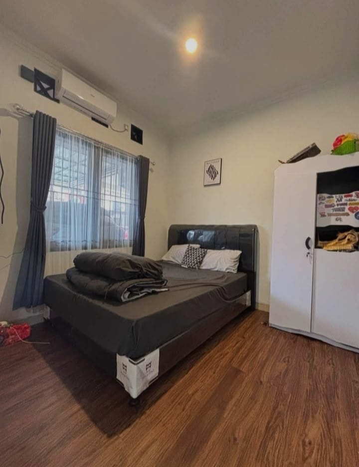 Dijual Rumah Strategis Kelapa Dua Depok Rumbut dekat Kalisari Ci