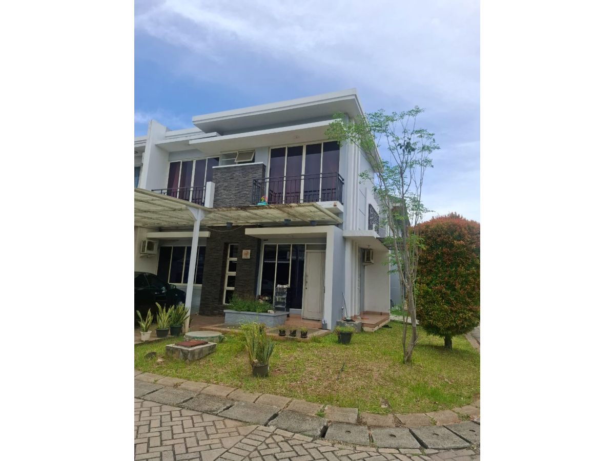 Disewakan Rumah Hook 2 Lantai di Central Park Galaxi Bekasi