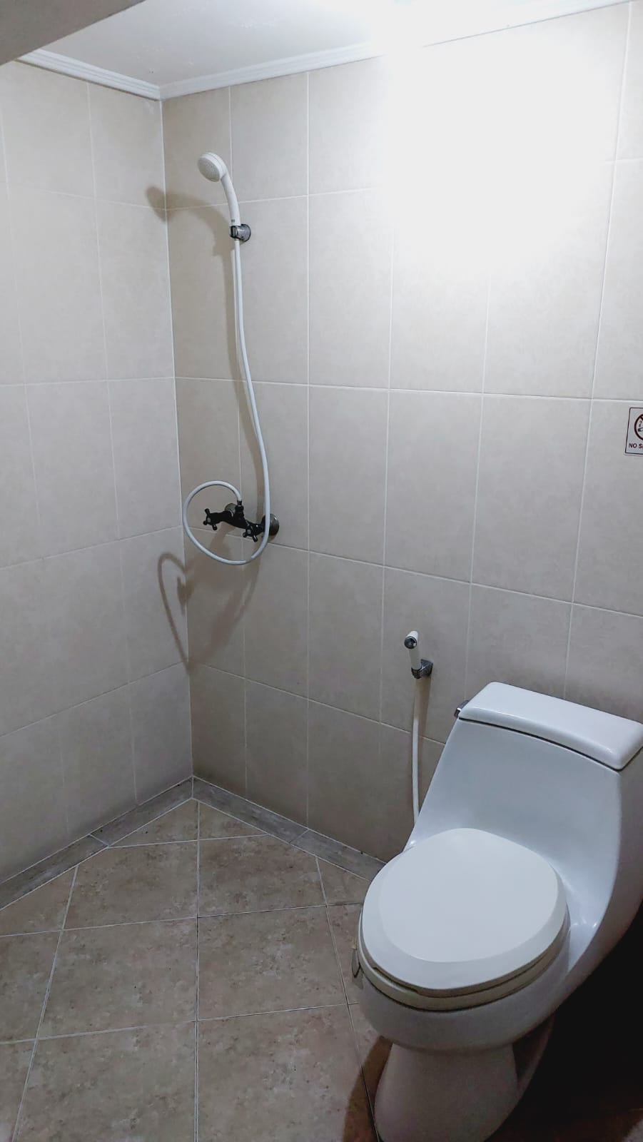 Jual rumah dan kios di Citra Garden 2, Kalideres, Jakarta Barat