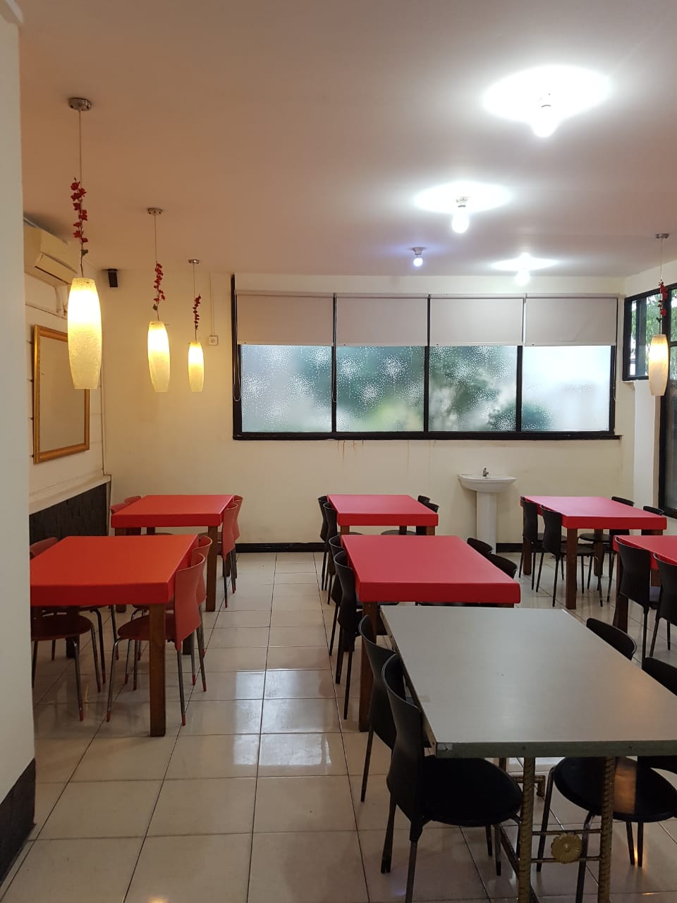 Jual rumah dan kios di Citra Garden 2, Kalideres, Jakarta Barat